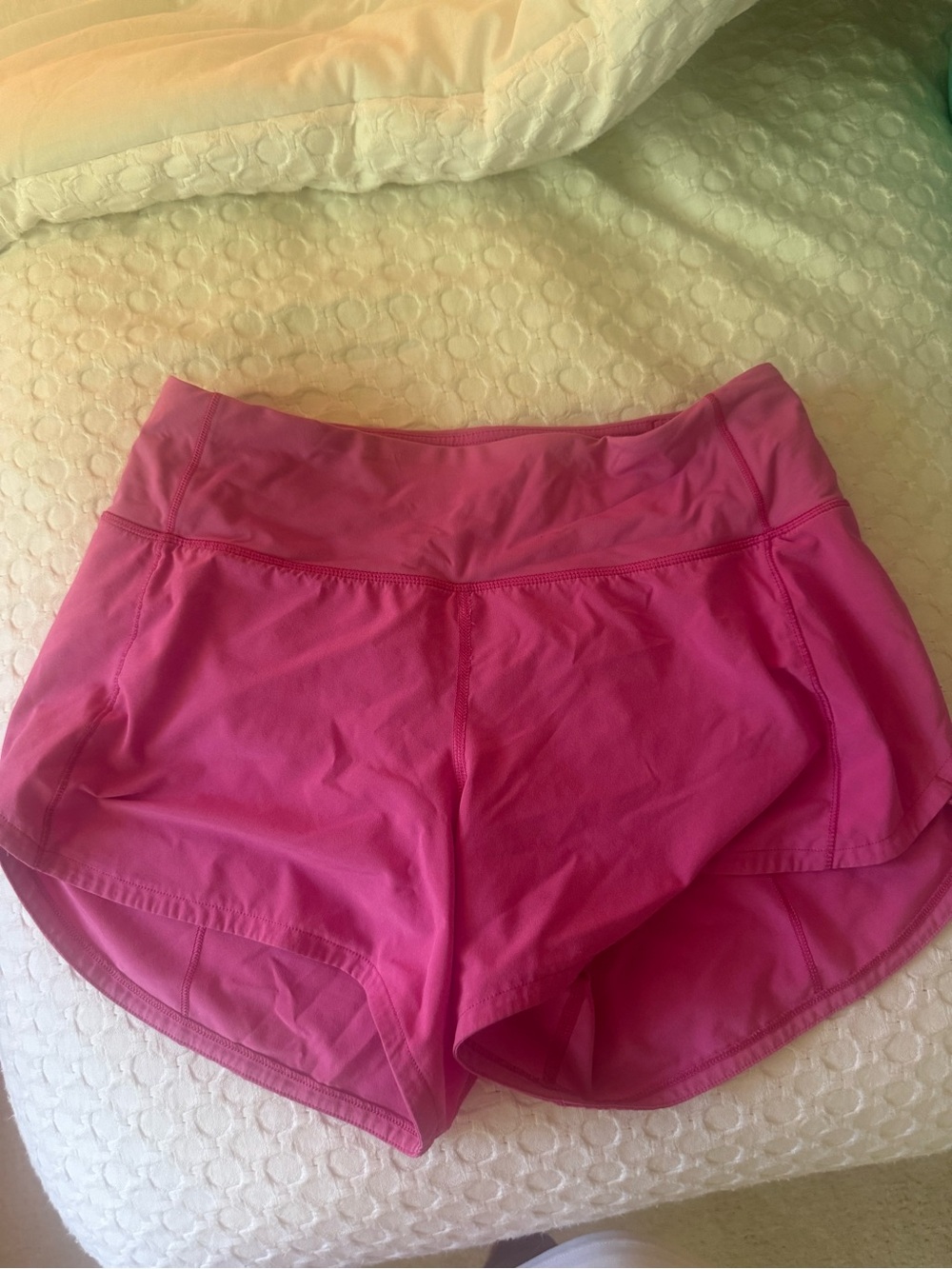 lululemon athletica Bright Pink Women’s shorts Low Rise 4 inch